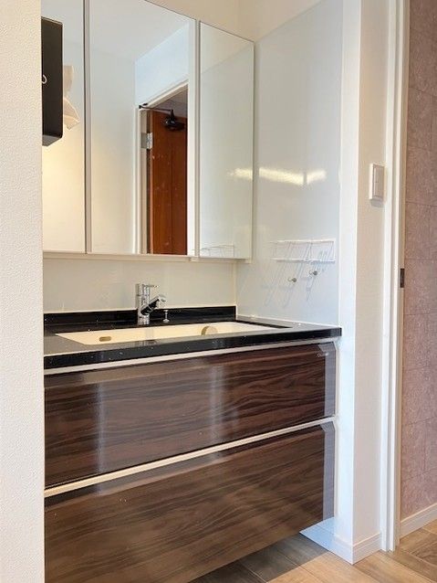 2LDK Apartment for Sale in Tokushima City - 76.03 sqm - Thumbnail 3