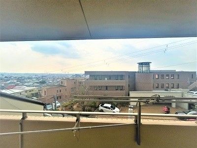 4LDK Apartment for Sale in Takarazuka, Hyogo - Thumbnail 3