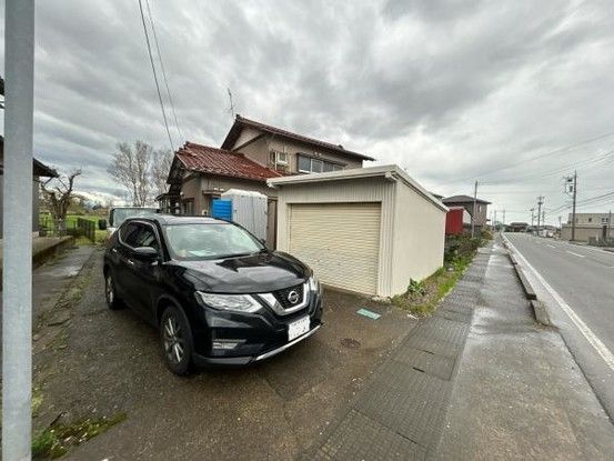 Renovated 4LDK Detached House with Parking in Nomi City, Ishikawa - Thumbnail 3