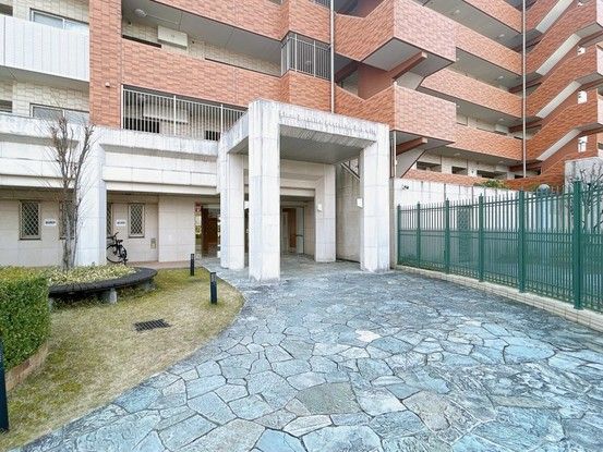 Renovated 3LDK Apartment in Toyoyama Town, Aichi Prefecture - Thumbnail 2
