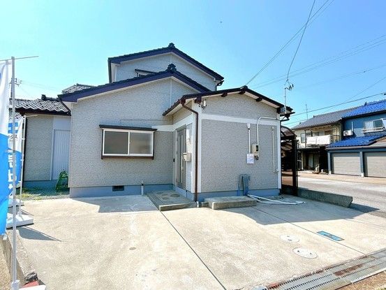 Renovated 3SLDK House for Sale in Imizu City, Toyama - Thumbnail 2