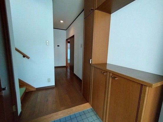 5LDK 3-Story House in Nishinomiya Near Koshien-guchi Station - Thumbnail 3