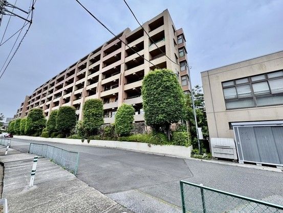 3SLDK Apartment for Sale in Koshigaya, Saitama - 83 sqm - Thumbnail 2