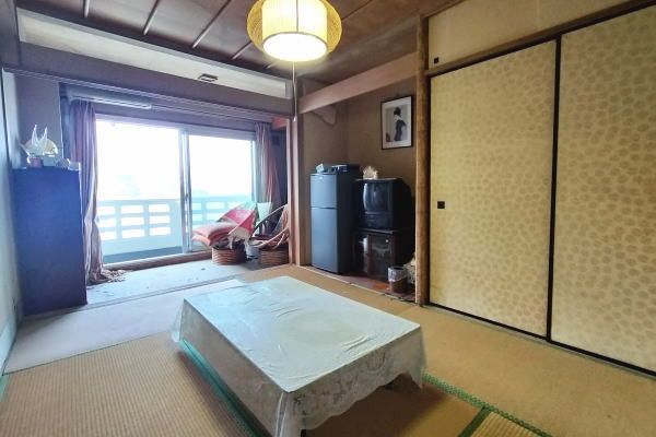 1K Apartment in Atami with Sagami Bay View and Onsen - Thumbnail 3