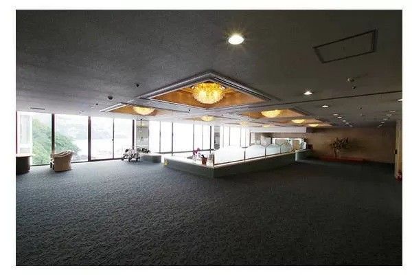 1K Apartment in Atami with Sagami Bay View and Onsen - Thumbnail 4