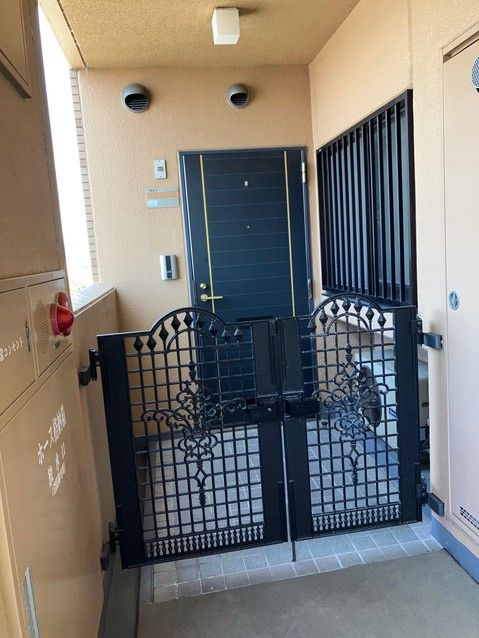4LDK Top Floor Apartment for Sale in Matsuyama, Ehime - Thumbnail 3