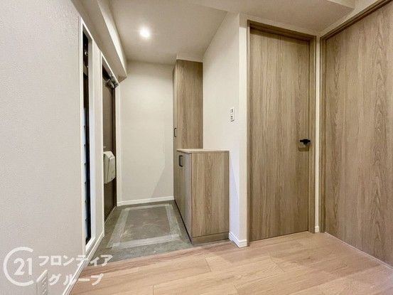 Renovated 2SLDK Apartment Near Minami Ikoma Station in Ikoma - Thumbnail 3