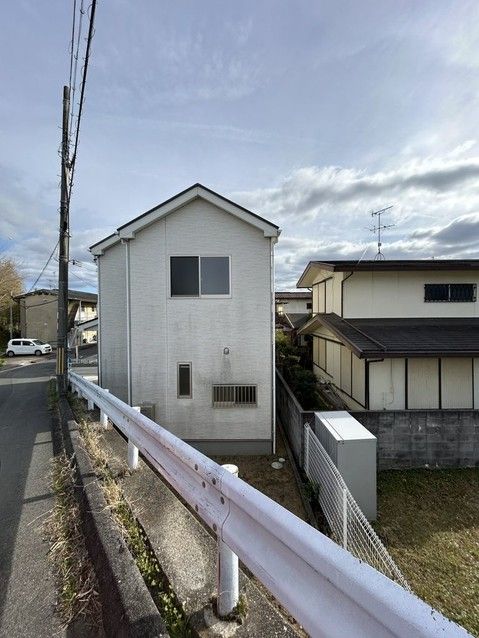 Renovated 4LDK House Near Ishimi Station in Nara - Thumbnail 2