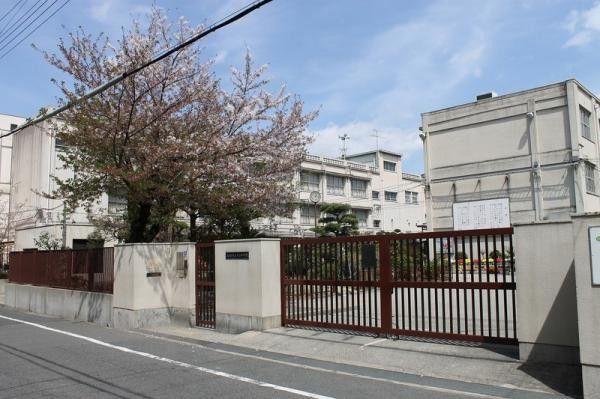 Nakanokita Sky Heights 2LDK Apartment for Sale in Osaka - Thumbnail 2