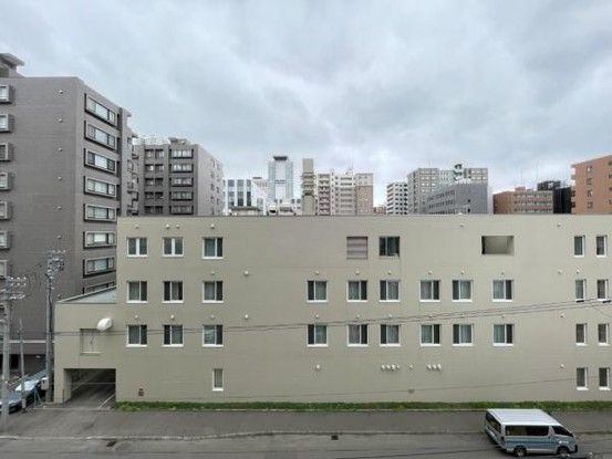 4LDK Apartment Near Kita 12-jo Station in Sapporo - Thumbnail 2