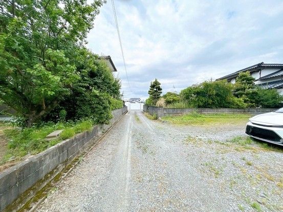 5LDK Single-Story House in Kurume with Large Garden and Parking - Thumbnail 4