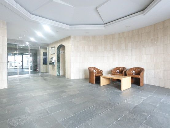 3LDK Apartment for Sale in Hiroshima's Higashi-ku, 82.88m² - Thumbnail 3