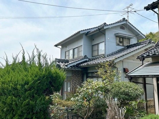 4LDK Detached House for Sale in Hamada, Shimane - Thumbnail 2