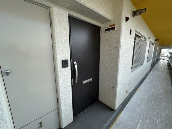 Renovated 2LDK Apartment in Saeki-ku, Hiroshima City - Thumbnail 2