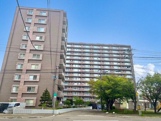 3LDK Apartment in Toyohira-ku, Sapporo for 36,000,000 Yen - Thumbnail 2
