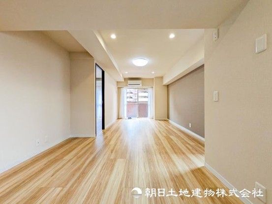 Renovated 2LDK Apartment for Sale Near Tsurumi Station, Yokohama - Thumbnail 4