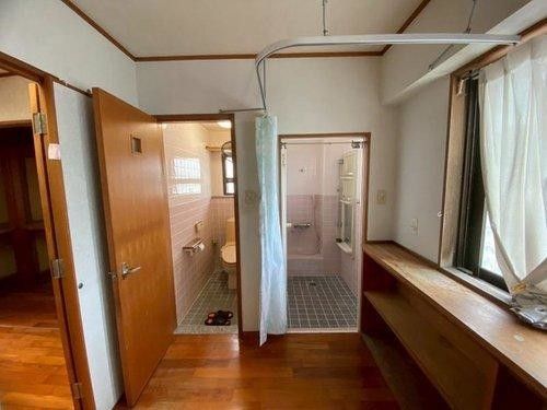 6DK RC House for Sale in Tomigusuku, Okinawa - 177m² - Thumbnail 3