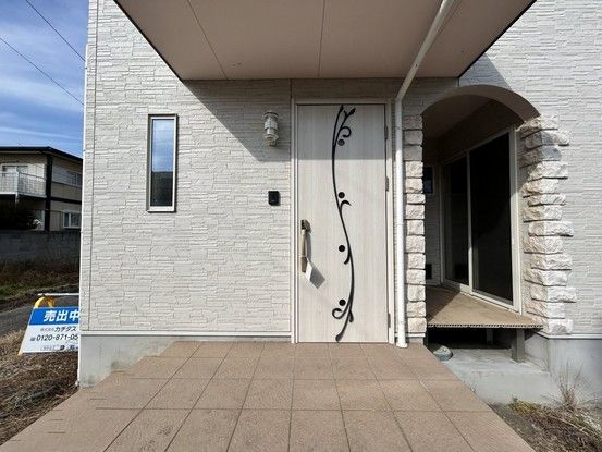 5SLDK Detached House for Sale in Niihama City, Ehime - Thumbnail 4