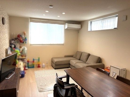 2LDK Used House in Aki-ku, Hiroshima City - 89.24 sqm - Thumbnail 2