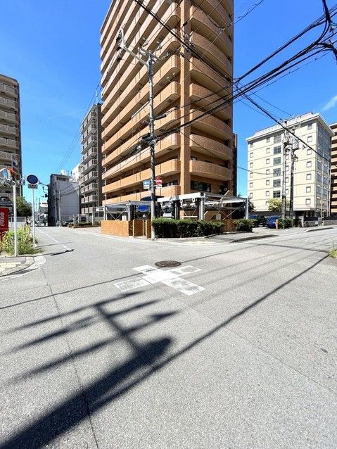 Renovated 4LDK Apartment in Matsuyama, Ehime - Thumbnail 3