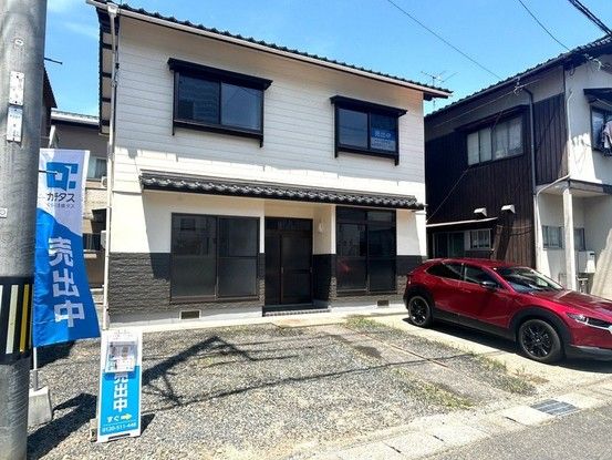 Renovated 5LDK House Near Tsunoi Station in Tottori - Thumbnail 2