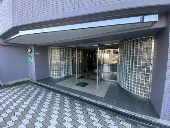 3LDK Resale Apartment 65.37m² in Kaizuka, Osaka - Thumbnail 4