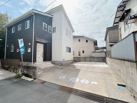 Renovated 4SLDK House in Yufu City, Oita - Thumbnail 2