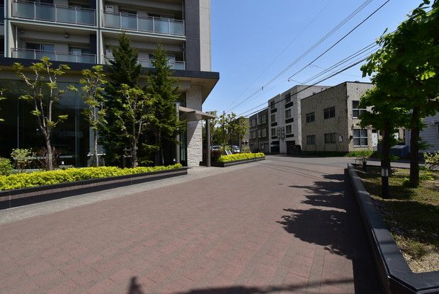4LDK Apartment for Sale in Hiragishi, Sapporo, Hokkaido - Thumbnail 2