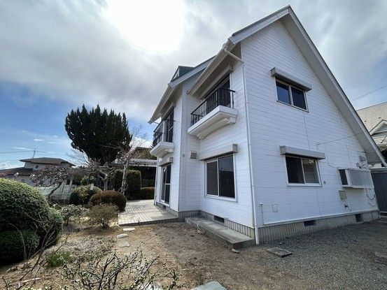Renovated 4LDK House in Kōshi City with Mt. Fuji View - Thumbnail 3