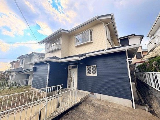 Renovated 3LDK House in Kobe Kita Ward with Parking - Thumbnail 2