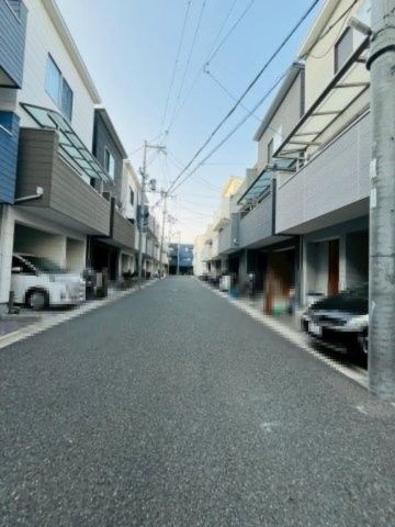 5LDK Detached House for Sale in Tsurumi, Osaka - Thumbnail 3