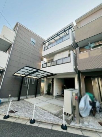 5LDK Detached House for Sale in Tsurumi, Osaka - Thumbnail 2