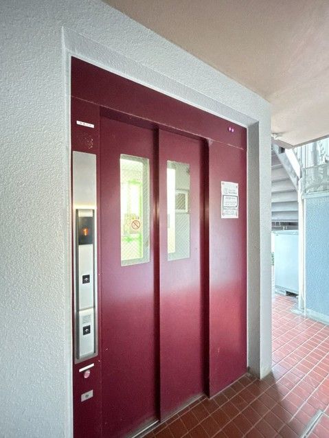 Renovated 2LDK Apartment for Sale in Akashi, Hyogo - Image 1