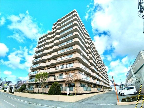 4LDK Apartment for Sale in Higashi-ku, Sapporo - Thumbnail 2