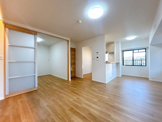 Renovated 3LDK Apartment Near Myohoji Station in Kobe - Thumbnail 4