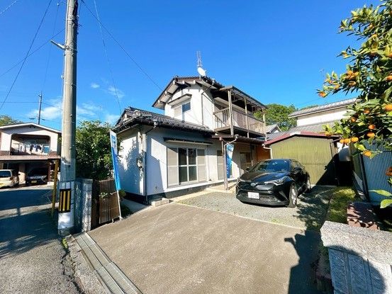 Renovated 3LDK House for Sale in Fukuyama, Hiroshima - Thumbnail 2