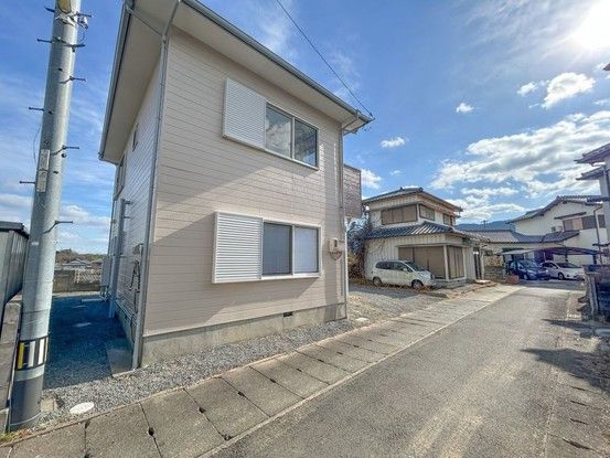 Renovated 4LDK House Near Awa-Kawashima Station, Yoshinogawa - Thumbnail 2