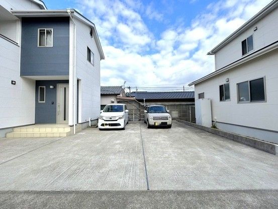 4LDK Pre-Owned House for Sale in Omura City, Nagasaki - Thumbnail 2
