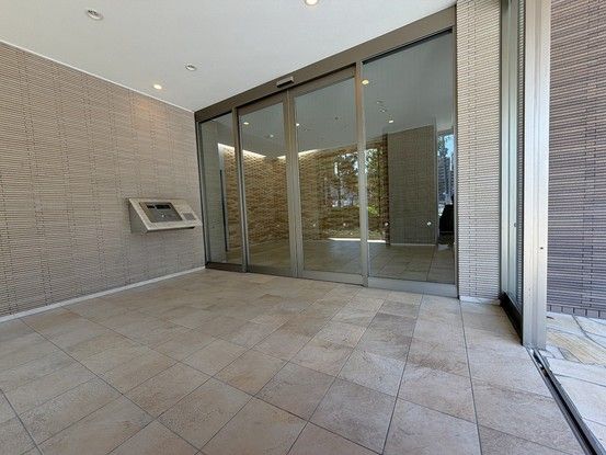 3LDK Apartment for Sale in Nagasaki City with Sea Views - Thumbnail 2