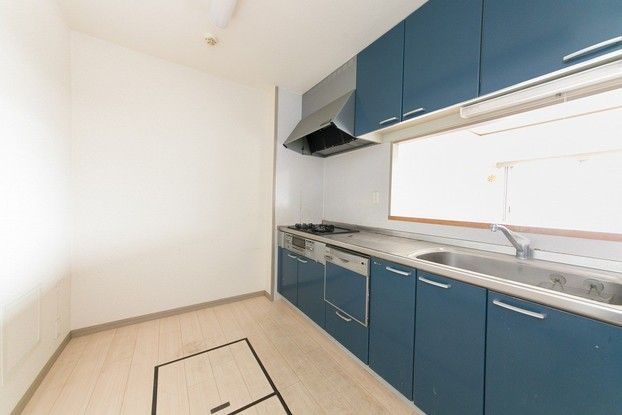 3LDK Apartment for Sale in Minami-Tobigaoka, Nara City - Thumbnail 4