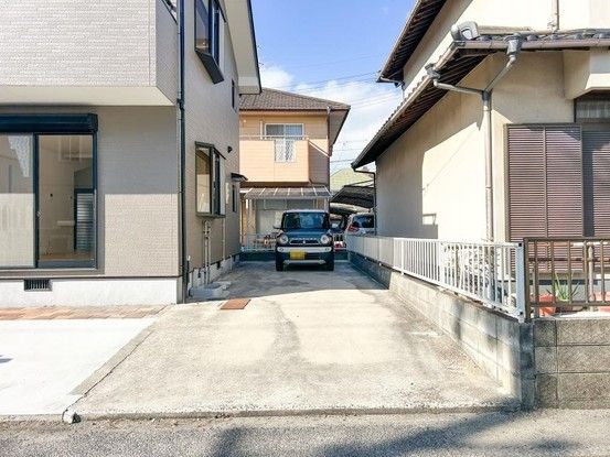 Renovated 4LDK House for Sale in Okayama City Naka Ward - Thumbnail 2