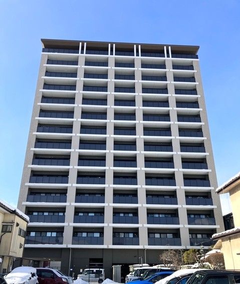 3LDK Apartment in Duo Hills Morioka Nakano Bridge The Residence - Thumbnail 2