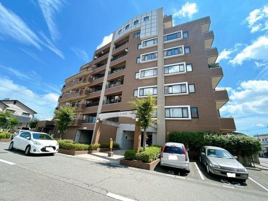 Renovated 4LDK Apartment for Sale in Fukui City, Fukui - Thumbnail 2