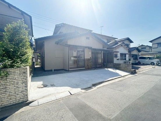 Renovated 3LDK House in Kurashiki, Okayama - 86 sqm - Thumbnail 2