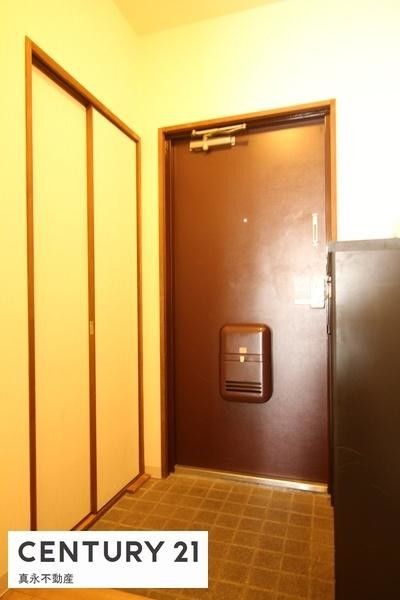 3LDK Apartment for Sale in Ogaki, Gifu - 56.34 sqm - Thumbnail 2