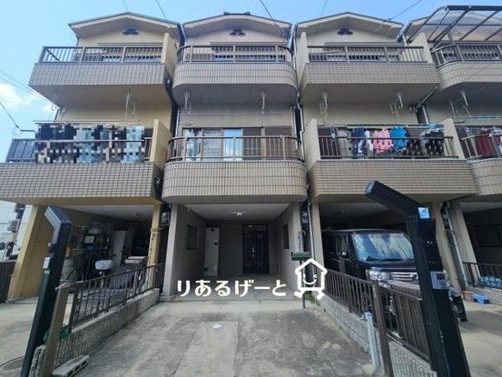 3LDK Detached House for Sale in Higashiosaka, Osaka - Thumbnail 2
