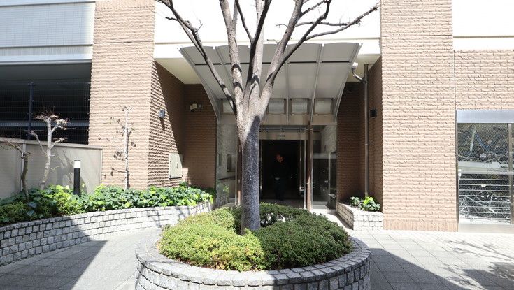 Renovated 2SLDK Apartment in Osaka Nishi Ward - Thumbnail 2