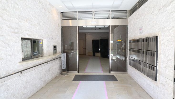 Renovated 2SLDK Apartment in Osaka Nishi Ward - Thumbnail 3