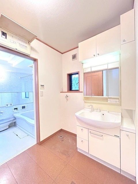 4LDK Renovated House in Utsunomiya, Tochigi - 106 sqm - Thumbnail 2