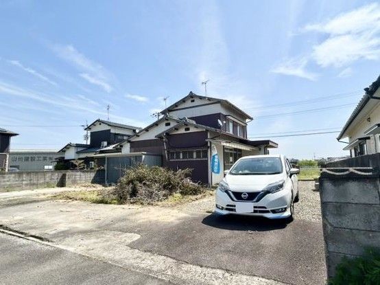 Renovated 4SLDK House on Large Lot in Marugame City - Thumbnail 4